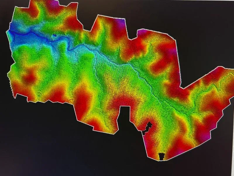 Generación de MDT para estudio de embalse, curvas de nivel y cota de inundación